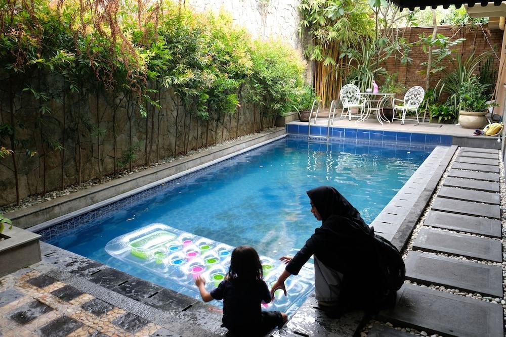 Le Krasak Boutique Hotel Yogyakarta Exteriör bild
